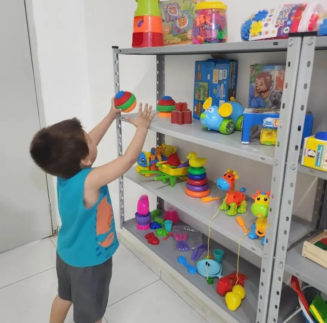 Brinquedos e materiais